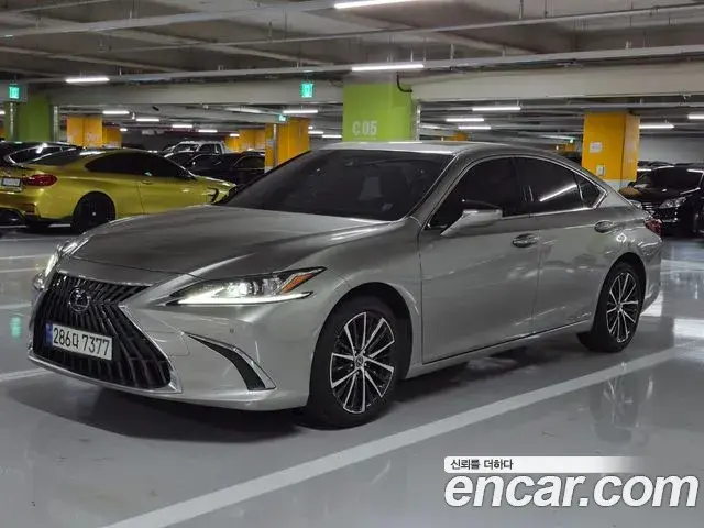 Lexus ES Luxury 2021