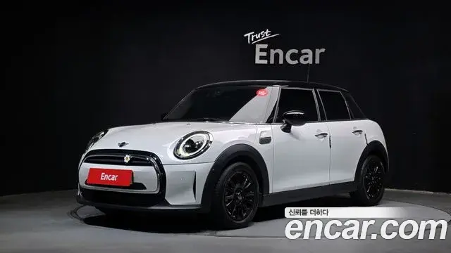 Mini Cooper 5Door Classic Third Generation 2023