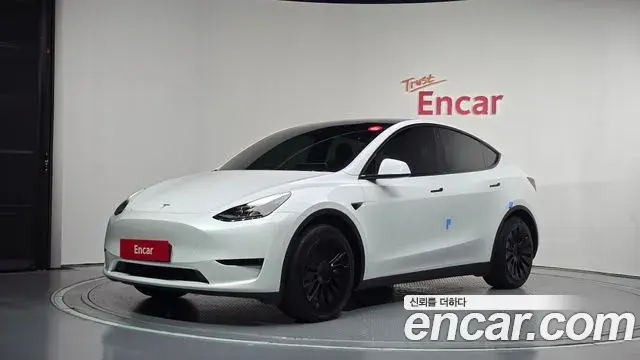 Tesla Model Y RWD 2023