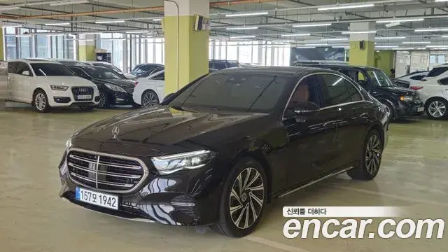 Mercedes-Benz E-Class E300 4MATIC Exclusive 2025