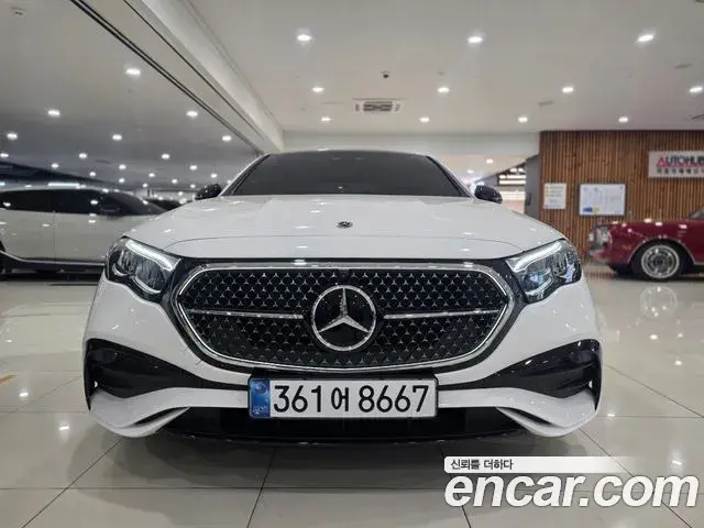 Mercedes-Benz E-Class E200 AMG Line 2025