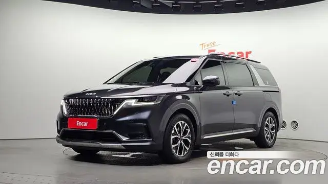 Kia Carnival Gasoline 9-Seater Signature 2023