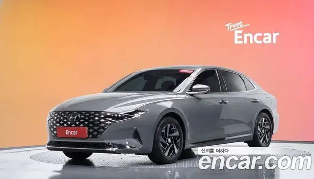 Hyundai Grandeur Premium 2022