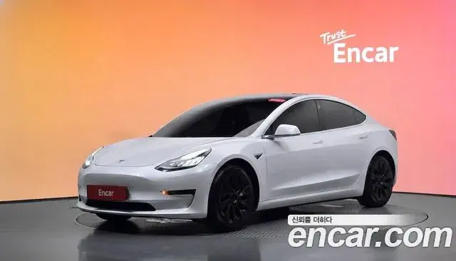 Tesla Model 3 Standard Range Plue RWD 2020
