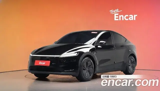 Tesla Model Y RWD 2025