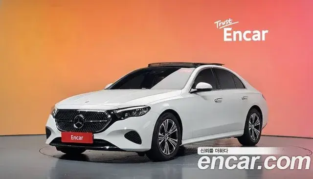 Mercedes-Benz E-Class E200 Avantgarde 2025