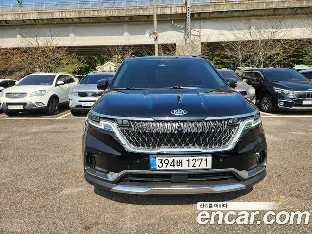 Kia Carnival Gasoline 9-Seater Signature 2021