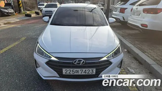 Hyundai AVANTE 1.6 Style 2019