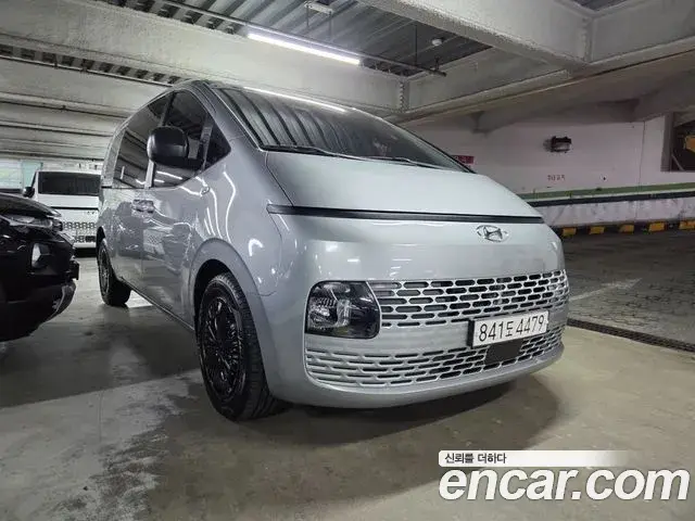 Hyundai Staria Cargo 5-Seater Smart 2022