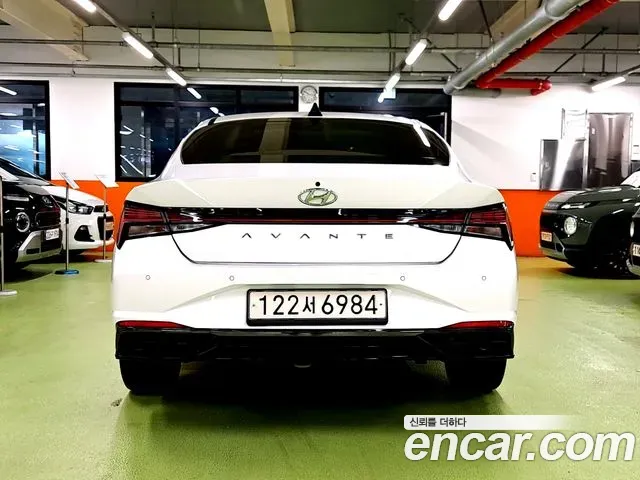 Hyundai AVANTE 1.6 Inspiration 2023 — фото 4