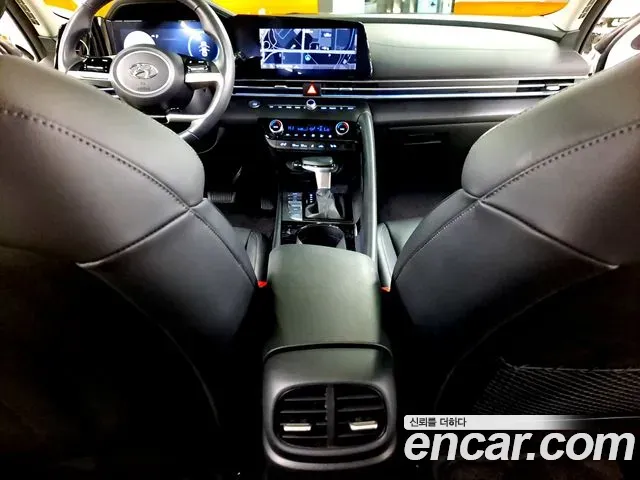 Hyundai AVANTE 1.6 Inspiration 2023 — фото 19