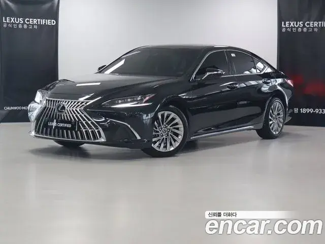 Lexus ES Executive 2025