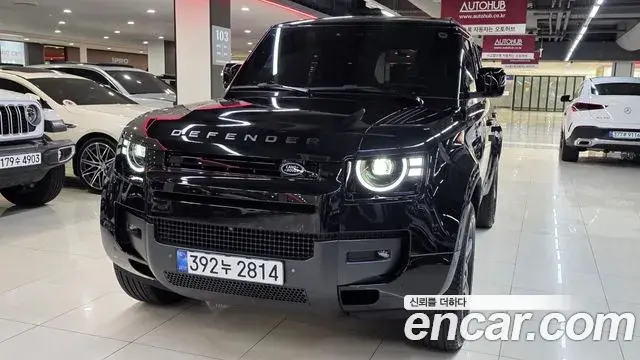 Land Rover Defender 110 P300 X-Dynamic SE 2025