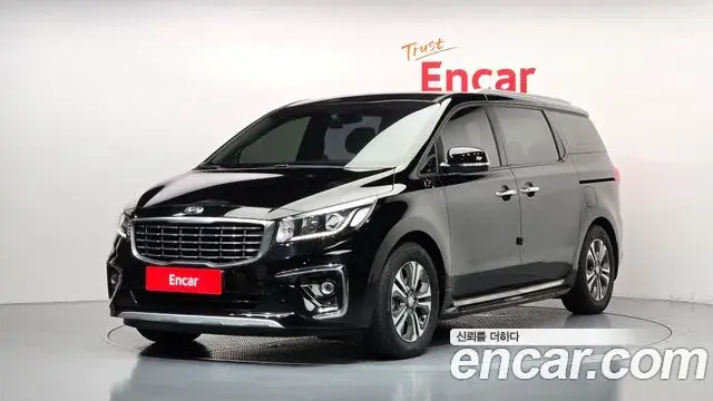 Kia Carnival 9-Seater Luxury 2019