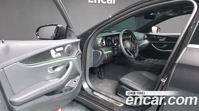 Mercedes-Benz E-Class E250 AMG Line 2023 — фото 10