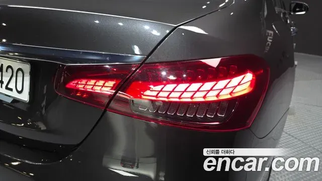 Mercedes-Benz E-Class E250 AMG Line 2023 — фото 23