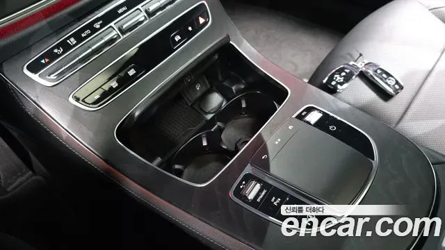 Mercedes-Benz E-Class E250 AMG Line 2023 — фото 30