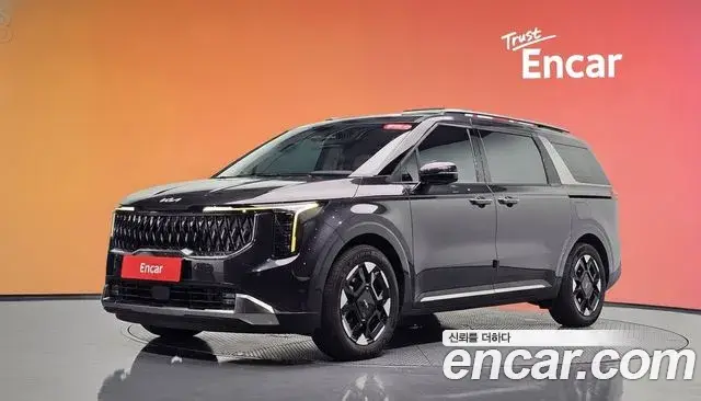 Kia Carnival HEV 9seater Signature 2024