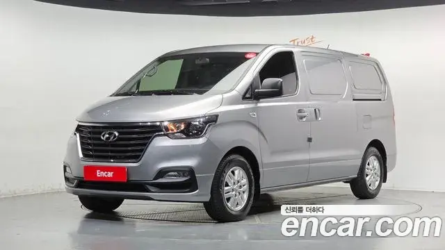 Hyundai Starex Van 3-Seater Smart 2020