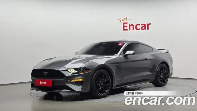 Ford Mustang Coupe 2023