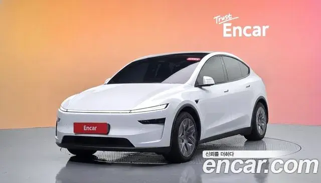 Tesla Model Y L Long Range AWD 2026