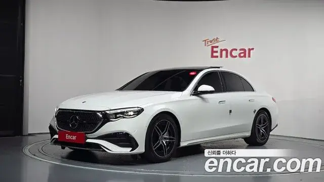 Mercedes-Benz E-Class E300 4MATIC AMG Line 2024