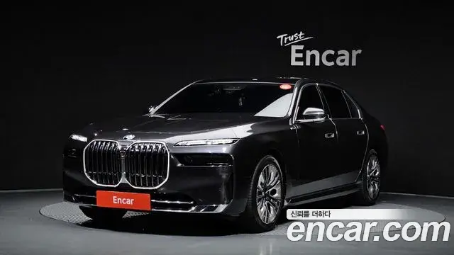 BMW 7-Series 740i sDrive Design Pure Excellence 2023