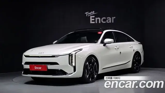 Kia K8 2.5 Gasoline 2WD Signature 2025