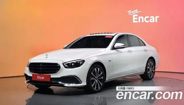 Mercedes-Benz E-Class E300e 4MATIC Exclusive 2021