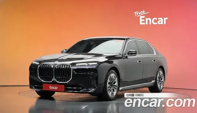 BMW 7-Series 740i sDrive Design Pure Excellence 2023