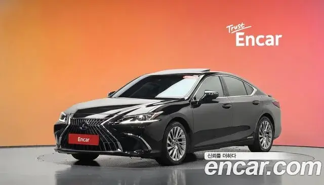 Lexus ES Luxury Plus 2022
