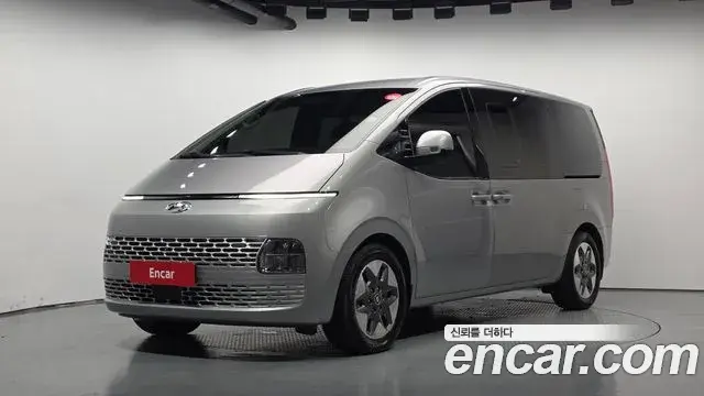 Hyundai Staria Tourer 11-Seater Modern 2021