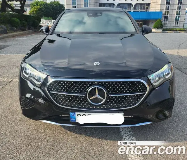 Mercedes-Benz E-Class E200 Avantgarde 2025
