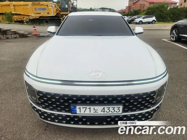 Hyundai Grandeur Premium 2025