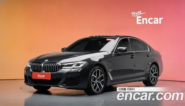 BMW 5-Series 530e M Sport 2021