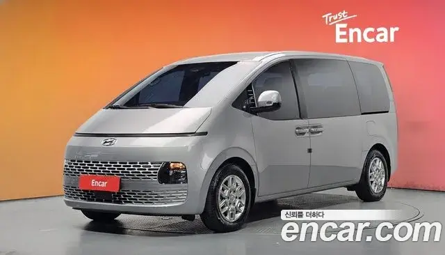 Hyundai Staria 4WD Tourer 11-Seater Modern 2023