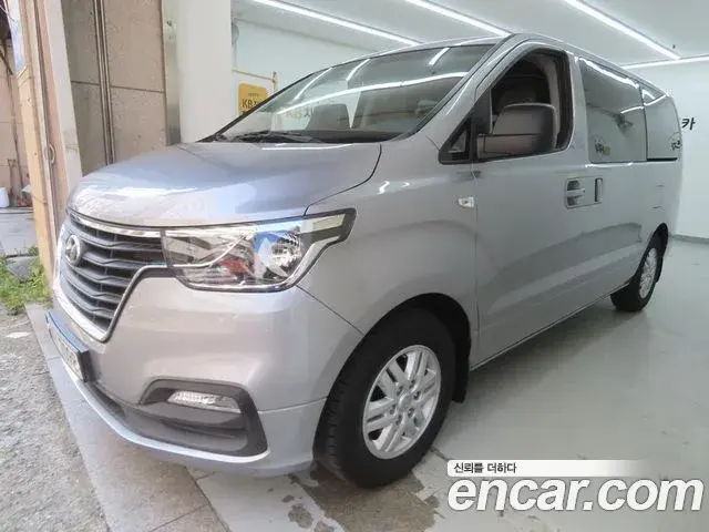 Hyundai Starex Van 3-Seater Smart 2021