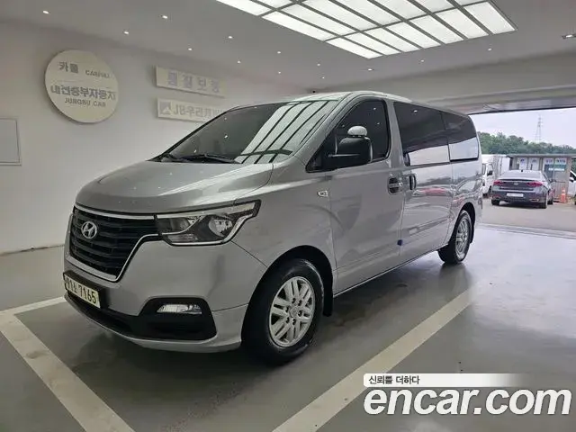 Hyundai Starex Van 3-Seater Smart 2021
