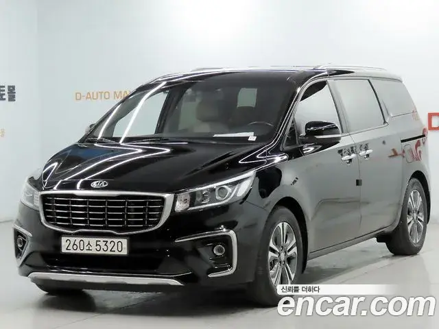 Kia Carnival 9-Seater Luxury 2020