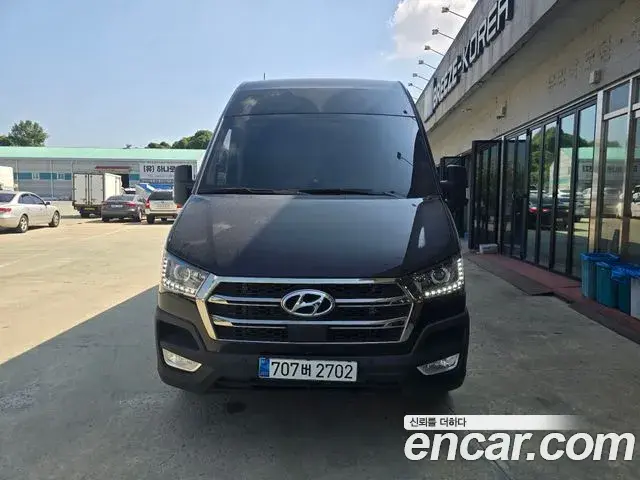 Hyundai Solati 15-seater Luxury 2024