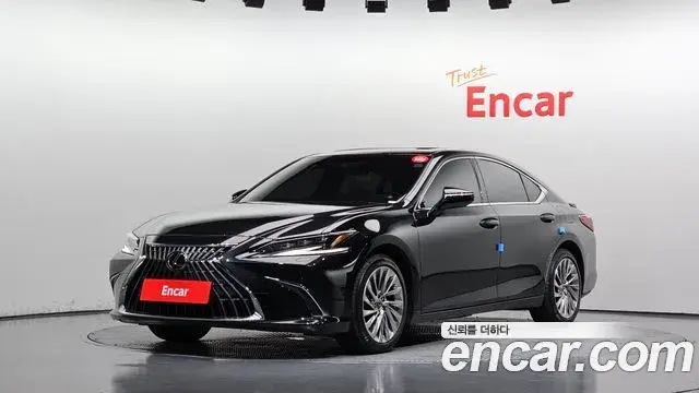 Lexus ES Executive 2023