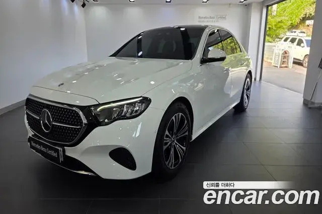 Mercedes-Benz E-Class E200 Avantgarde 2025