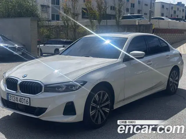 BMW 3-Series 320i 2025