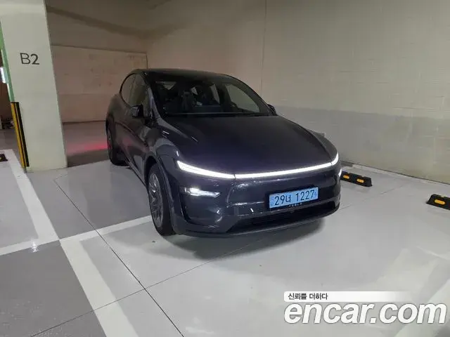 Tesla Model Y L Long Range AWD 2026
