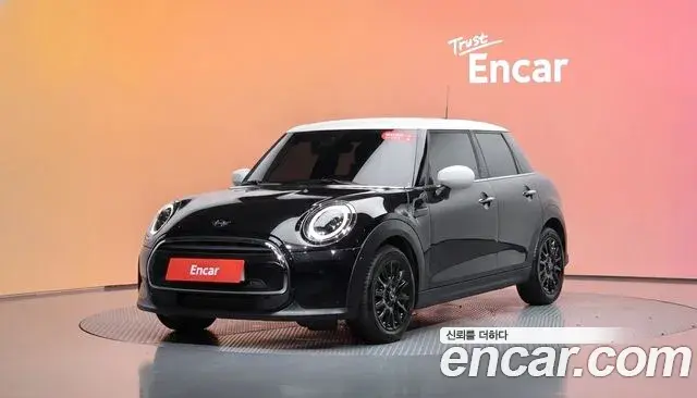 Mini Cooper 5Door Classic Third Generation 2023