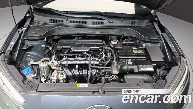Hyundai Kona Gasoline 2.0 2WD Inspiration 2021 — фото 6