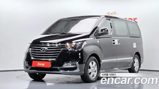 Hyundai Starex Wagon 12-Seater Smart 2019