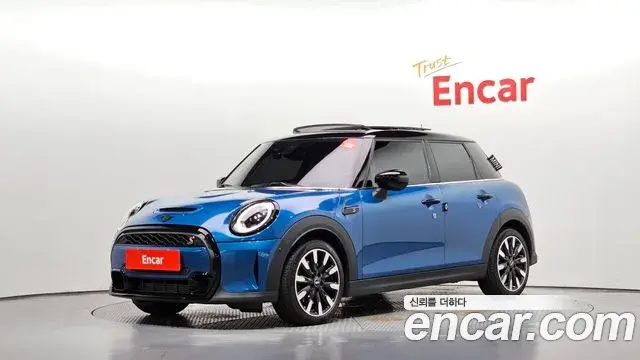Mini Cooper 5Door Classic Third Generation 2022