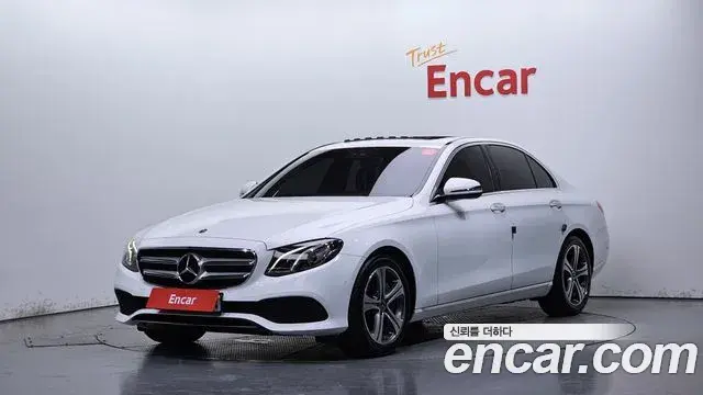 Mercedes-Benz E-Class E300 Avantgarde 2019