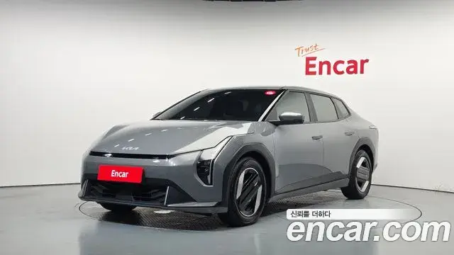 Kia EV4 Standard 2WD Air 2025